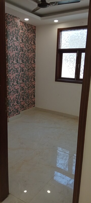 2 BHK Builder Floor For Rent in Govindpuri