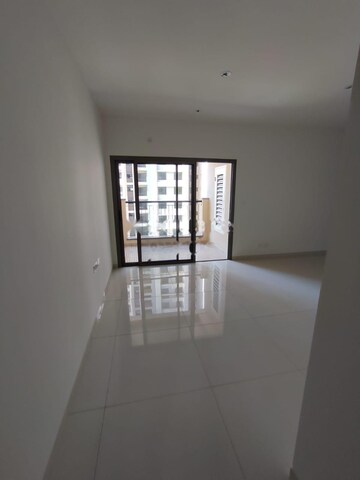 Room in 3 BHK Apartment at Sobha Palm Courts, Kogilu – for Rent