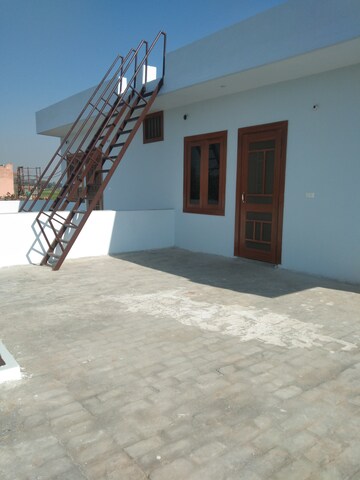 Room in 3 BHK Independent House at Abdullapur – for Sale