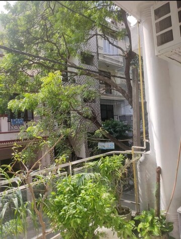 2 BHK Builder Floor For Rent in Saket