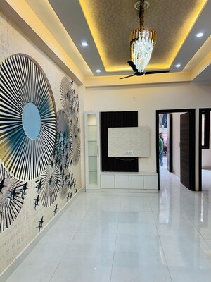 Building Lobby in 3 BHK Builder Floor at Bhajanpura – for Sale