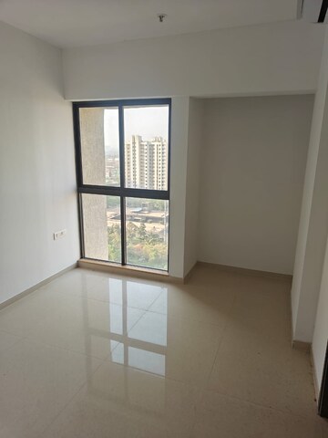Room in 3 BHK Apartment at Lodha Lakeshore Greens, Dombivli East – for Rent