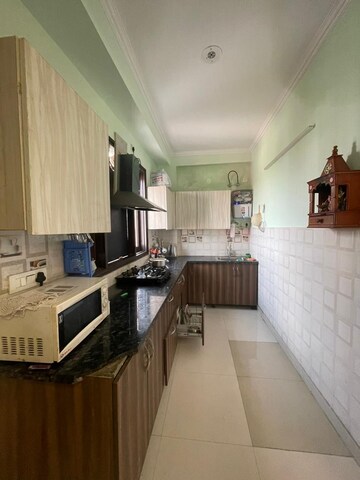 2 BHK Builder Floor For Rent in Saket