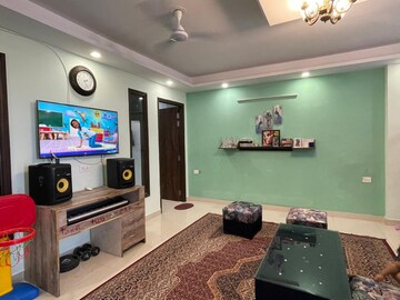 Bedroom in 2 BHK Builder Floor at Saket – for Rent