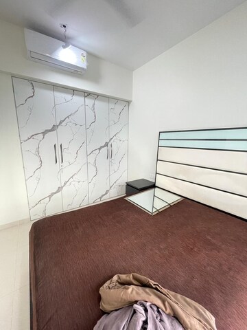 Furnished Amenities in 2 BHK Apartment at Kalpataru Immensa, Kolshet Road – for Rent