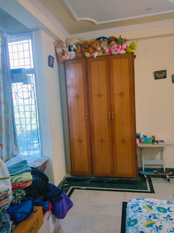 Living Room in 3 BHK Builder Floor at Uppal Southend, Sector 49 – for Rent