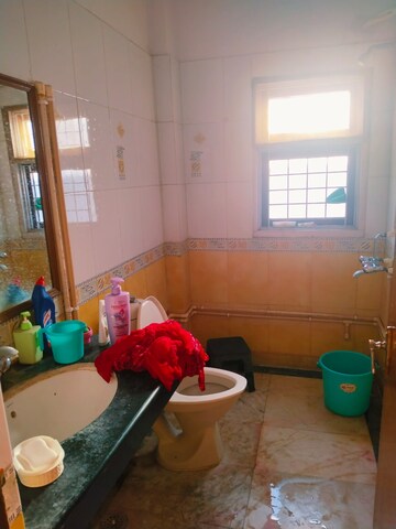 Bathroom in 3 BHK Builder Floor at Uppal Southend, Sector 49 – for Rent