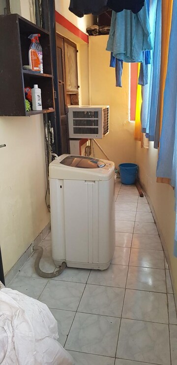 Bathroom in 3 BHK Builder Floor at Uppal Southend, Sector 49 – for Rent