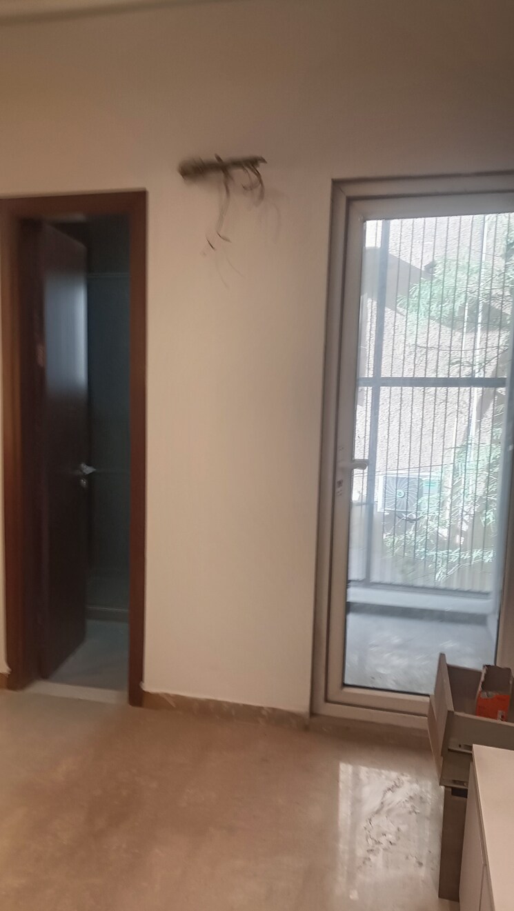 Room, sunder vihar 3 Bedroom 125 Sq.Yd. Builder Floor In Sunder Vihar Delhi 8395158