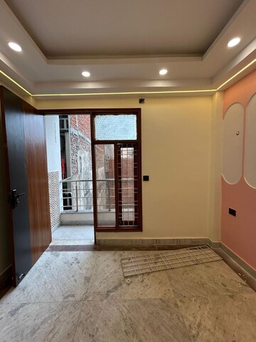 Room in 2 BHK Builder Floor at Govindpuri – for Sale