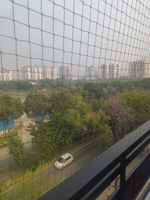 Master Bedroom in 3 BHK Apartment at Sg Homes, Vasundhara Sector 4 – for Sale