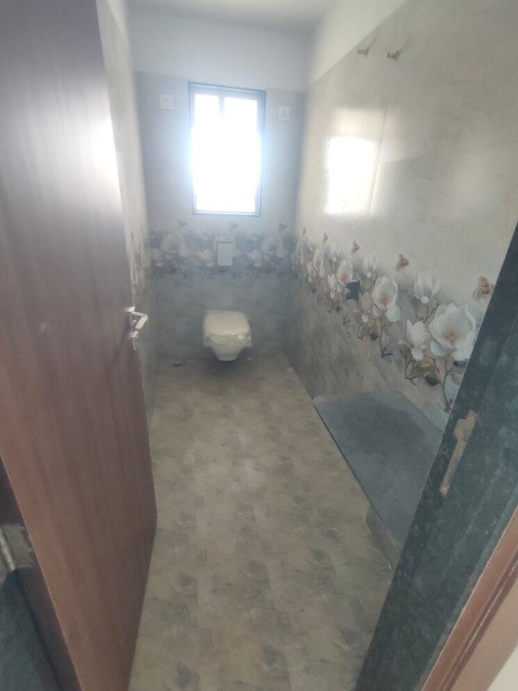 Bathroom, hadapsar 2 Bedroom 866 Sq.Ft. Apartment In Hadapsar Pune 8395211