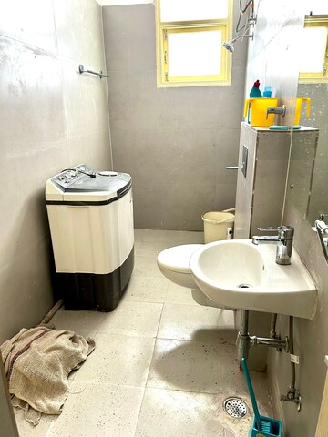 Bathroom in 3 BHK Builder Floor at Smart City Kharar, North Kharar – for Rent