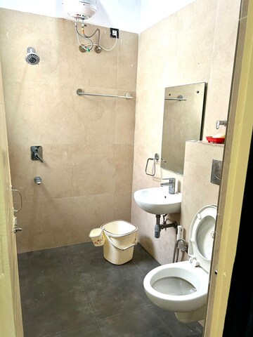 Bathroom in 3 BHK Builder Floor at Smart City Kharar, North Kharar – for Rent