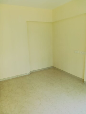 Bedroom in 2 BHK Apartment at Gurukripa Building, Chembur – for Rent