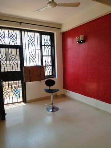 Room in 3 BHK Builder Floor at SS The Lilac, Sector 49 – for Rent