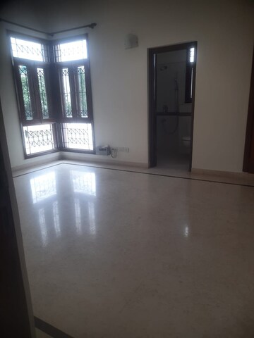 Room in 4 BHK Villa at SS Mayfield Gardens, Sector 51 – for Rent