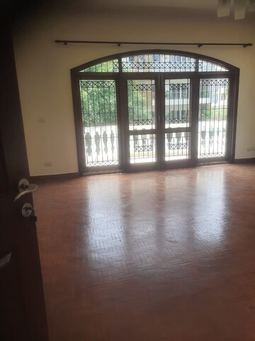 Room in 4 BHK Villa at SS Mayfield Gardens, Sector 51 – for Rent