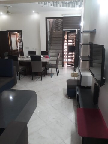 Living Room in 5 BHK Independent House at RWA Apartments Sector 50, Sector 50 – for Rent