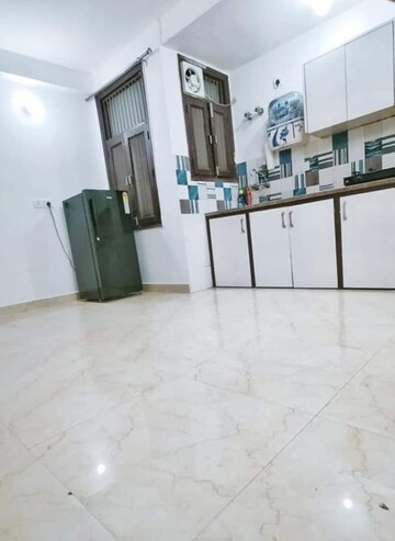 Room in 1 BHK Builder Floor at Saket – for Rent