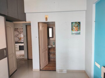 Room in 2 BHK Apartment at Krishna Heights Jagatpur, Jagatpur – for Rent