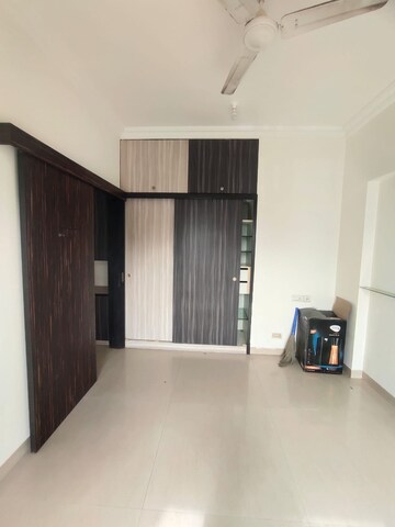 Room in 1 BHK Apartment at K Raheja Heights, Malad East – for Rent
