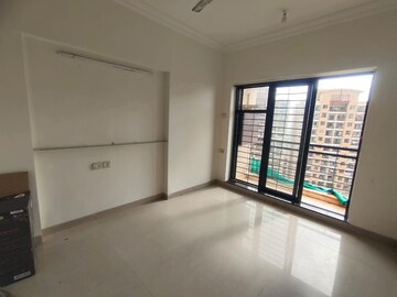 1 BHK Apartment For Rent in K Raheja Heights, Malad East