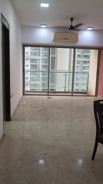 Room in 3 BHK Apartment at Lodha Primero, Mahalaxmi – for Sale