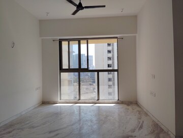 Room in 2 BHK Apartment at K Raheja Palm Court, Malad West – for Rent