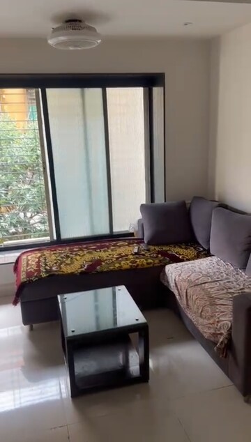 2 BHK Apartment For Rent in Vile Parle West