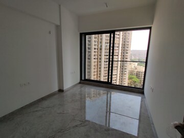 Room in 3 BHK Apartment at Viceroy Savana Phase 2, Kandivali East – for Rent