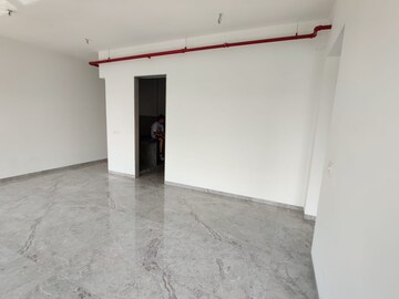 Room in 3 BHK Apartment at Viceroy Savana Phase 2, Kandivali East – for Rent