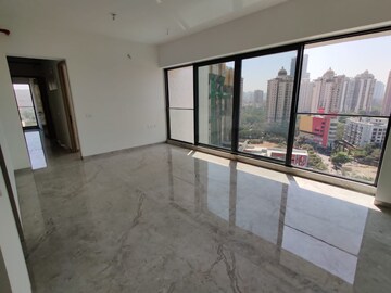 Room in 3 BHK Apartment at Viceroy Savana Phase 2, Kandivali East – for Rent