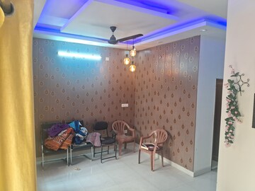 Bedroom in 2 BHK Builder Floor at Sahastradhara Road – for Rent