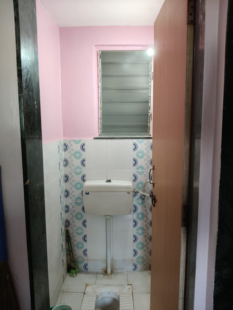 Bathroom, mantra-sky-homes 4 Bedroom 1874 Sq.Ft. Apartment In Magarpatta City Pune 8395562