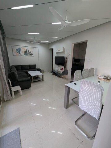 2 BHK Apartment For Rent in Five Star Royal Majestic, Rahatani
