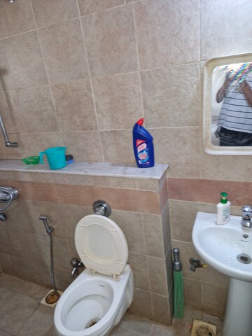 Bathroom in Studio Apartment at Amanora Metro Tower, Hadapsar – for Rent