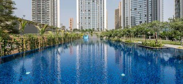 Swimming Pool in 3 BHK Apartment at Oberoi Realty Esquire, Goregaon East – for Sale