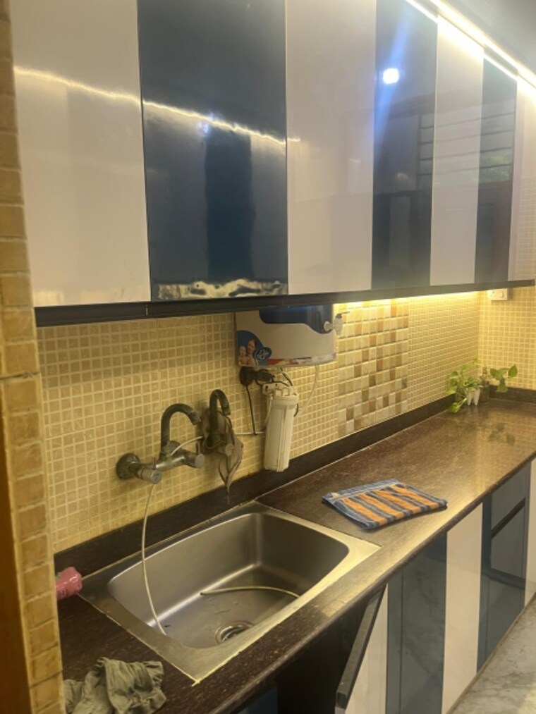 Kitchen, rwa-apartments-sector-40 6+ Bedroom 162 Sq.Mt. Independent House In Sector 40 Noida 8395775