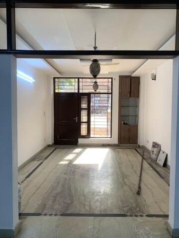 Room in 6+ BHK Independent House at RWA Apartments Sector 40, Sector 40 – for Sale
