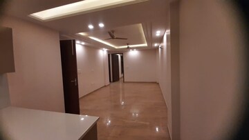 Room in 3 BHK Builder Floor at Saket – for Rent