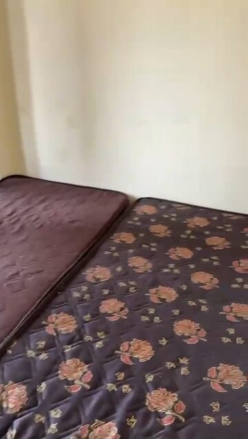 Room in  Pg at Worli Naka – for Rent