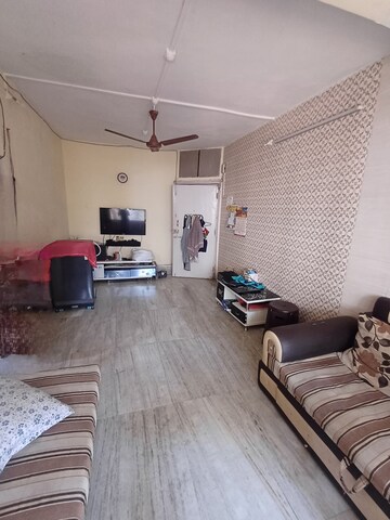 Parking in 1 BHK Apartment at Jogeshwari East – for Rent