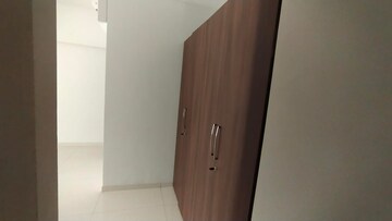 Bathroom in 4 BHK Apartment at Kalpataru Hills, Manpada – for Rent