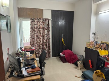  3 BHK Apartment at Mahagun Moderne, Sector 78 – for Rent