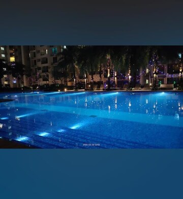 Swimming Pool in  Pg at Sheth Vasant Oasis, Andheri East – for Rent