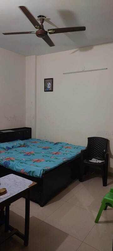 Bedroom in 1 BHK Builder Floor at Sector 39 – for Rent