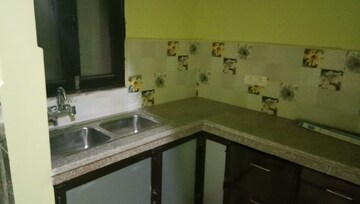 Kitchen in 1 BHK Builder Floor at Sector 39 – for Rent