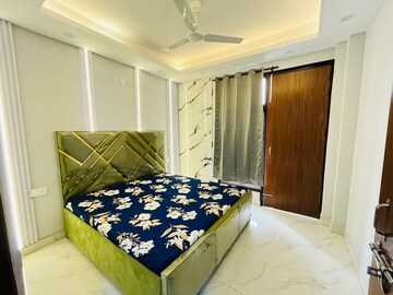 Bedroom in 2 BHK Apartment at Saket – for Rent