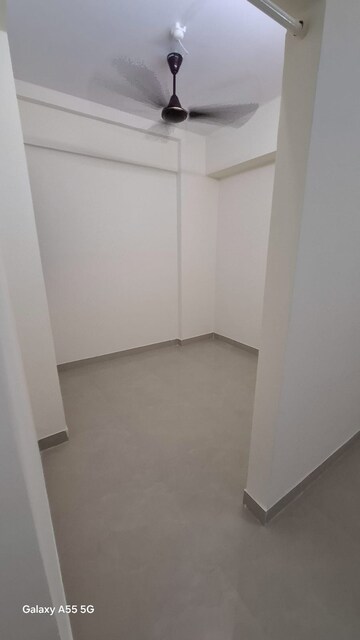 Room in 1 BHK Apartment at Shrinivas Tower, Lower Parel – for Rent